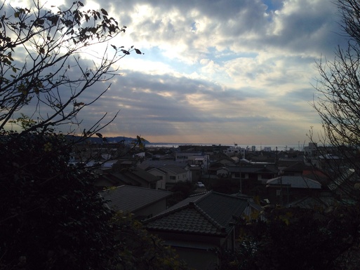 本日定休日。 甘縄神社より。_a0145471_9211842.jpg