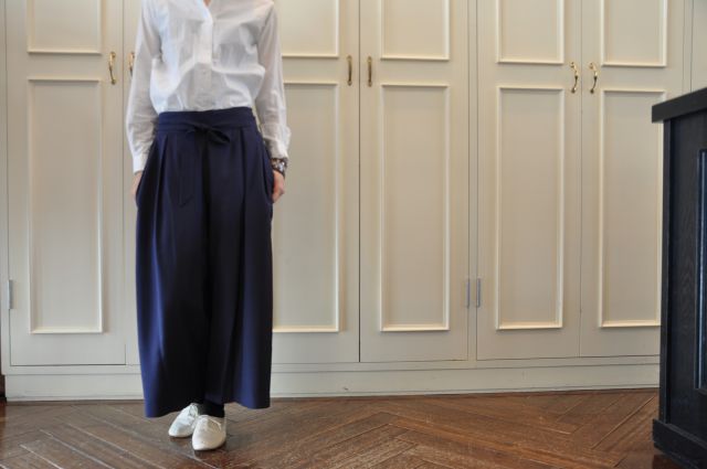 ネイビーとネイビー YAECA ._b0110586_2001096.jpg