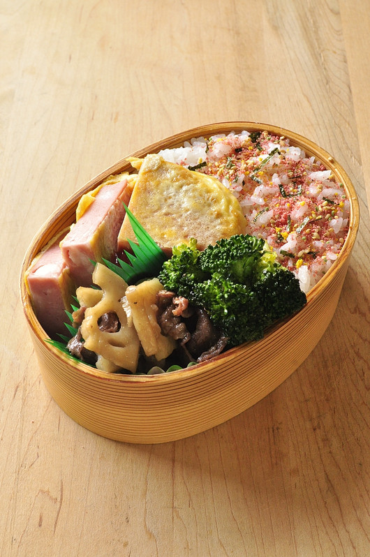 厚切りハムのピカタ弁当_b0171098_921970.jpg