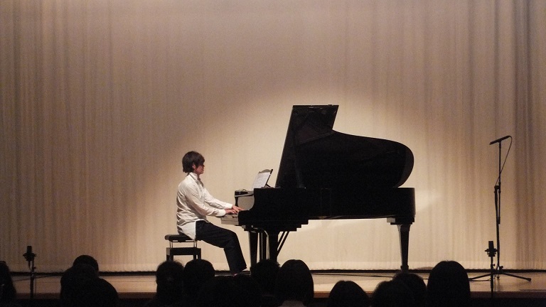 Ulrike Haage ピアノ・ソロ公演 -感想_e0081206_13323522.jpg
