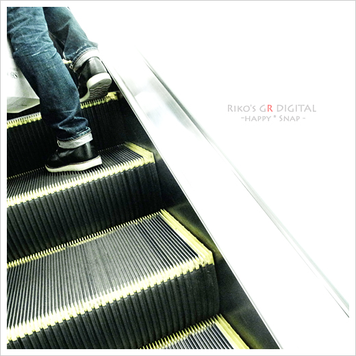 Escalator_b0049843_1615371.jpg