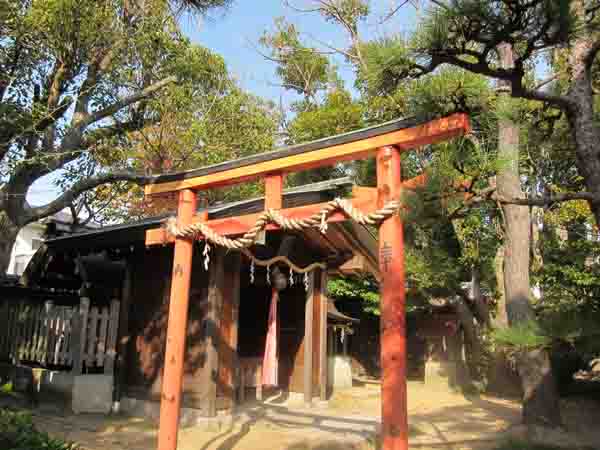 伊弉册(いざなみ)神社_a0045381_756583.jpg