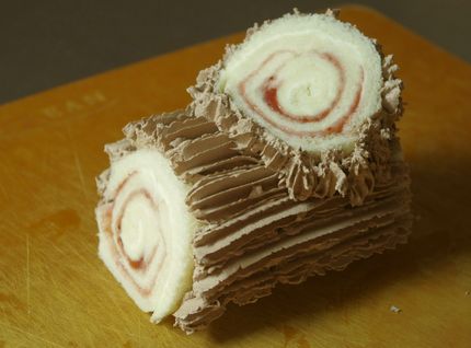 ケーキは無理でも!食パンブッシュ・ド・ノエル_f0168317_0431998.jpg