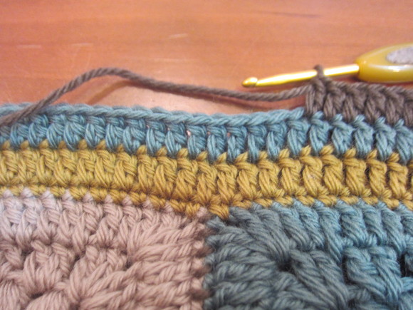 無料編み図 冬の森ブランケット ５ 縁編みと完成品 Crochet With Ricky