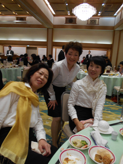 商工会女性部忘年会_e0109554_8242941.jpg