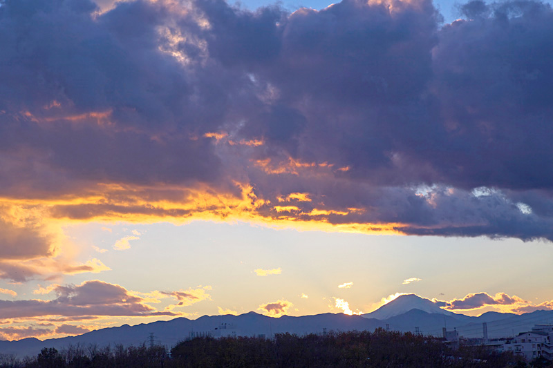 荒天一過の夕空 2013年12月10日_d0123571_1192512.jpg