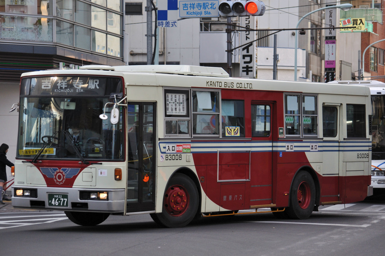 関東バス B3008号車 その4_e0293726_22124547.jpg