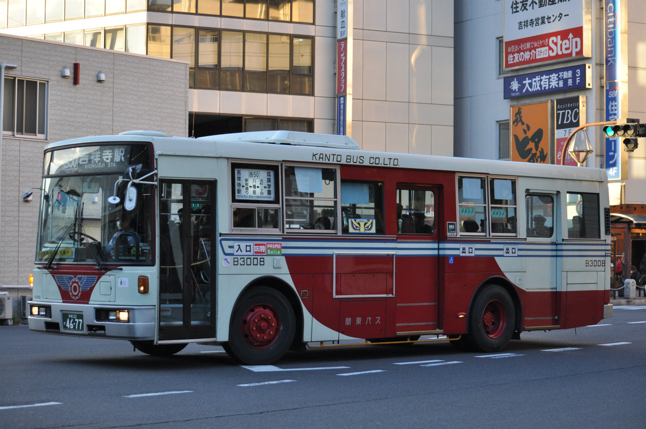 関東バス B3008号車 その4_e0293726_22152979.jpg