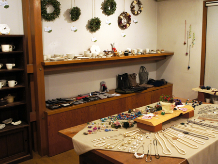明日から贈りもの展!!_a0026127_20221711.jpg