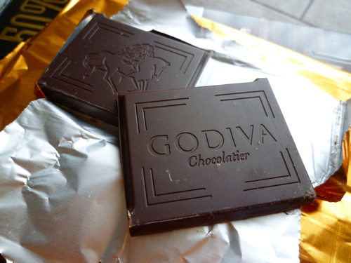 GODIVA Chocolatier DARK CHOCOLATE SEA SALT_c0152767_214167.jpg