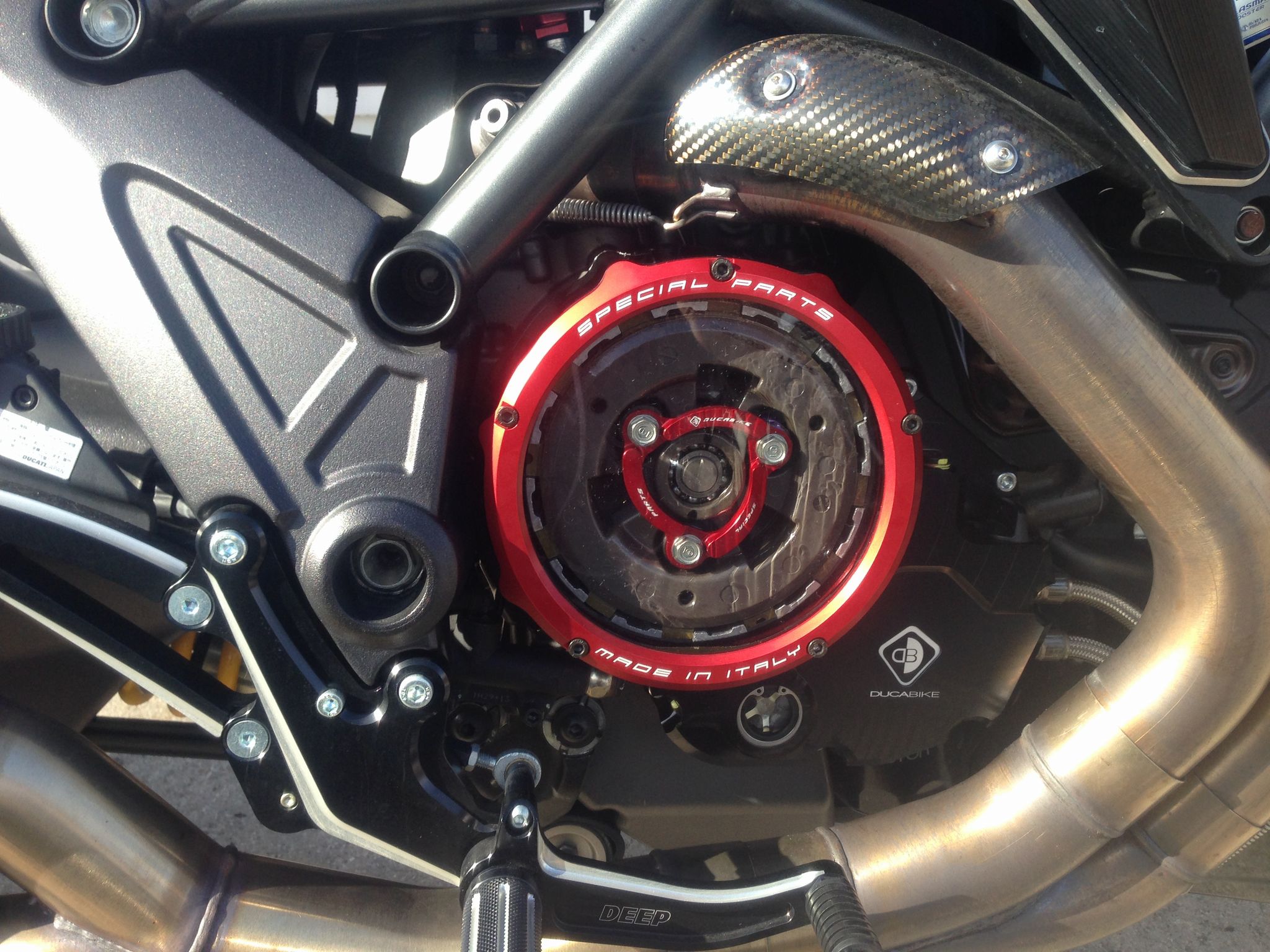 DUCABIKE の透明ｸﾗｯﾁｶﾊﾞｰ for Diavel : ばいく生活あれこれ