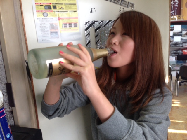 最年長☆山本が送る!!TOMMYニコニコブログ★☆ ハマー ランクル アルファード レンタカー _b0127002_16403549.jpg