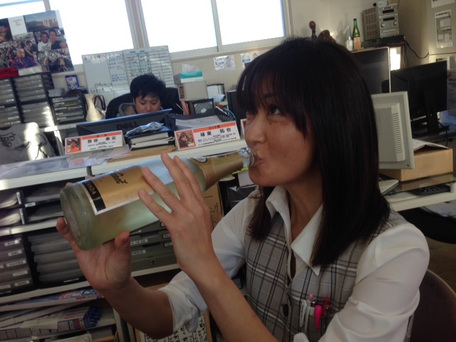 最年長☆山本が送る!!TOMMYニコニコブログ★☆ ハマー ランクル アルファード レンタカー _b0127002_16452369.jpg