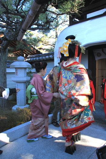 義士会法要1 法住寺 太夫道中_e0048413_17553881.jpg