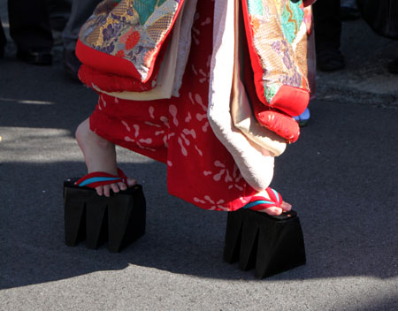 義士会法要1 法住寺 太夫道中_e0048413_1814128.jpg