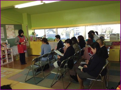 プレ幼稚園 たんぽぽ組 の説明会を行いました 笠間市 ともべ幼稚園 ひろばの裏庭 笠間市 旧友部町