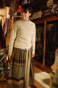 ②ワイドパンツもこの通り!~玉木新雌ショール展より~_f0226293_8504062.jpg
