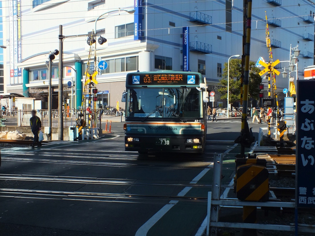 境03系統 12月16日より経路変更 黄色い電車に乗せて 境03系統 12月16日より経路変更 黄色い電車に乗せて