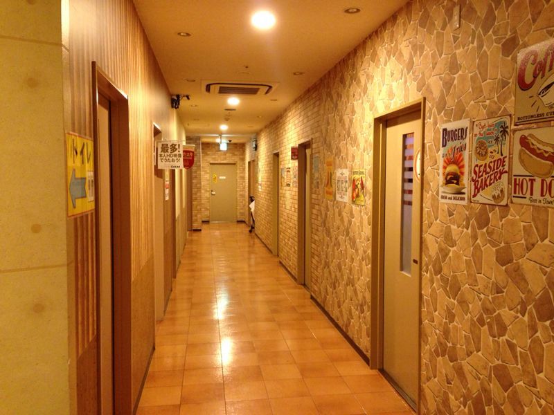 山口夫妻＆Tyler夫妻と深夜のカラオケ（＾＾）_c0110051_1035780.jpg