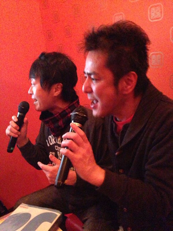 山口夫妻＆Tyler夫妻と深夜のカラオケ（＾＾）_c0110051_1035951.jpg