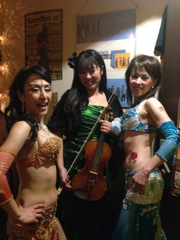 Marian with Belly Roses Belly Dance Live♪_f0109257_2342454.jpg