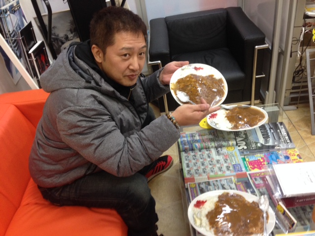 お休み明けなトミーモータース★☆彡ランクル アルファード ハマー レンタカー_b0127002_19142080.jpg