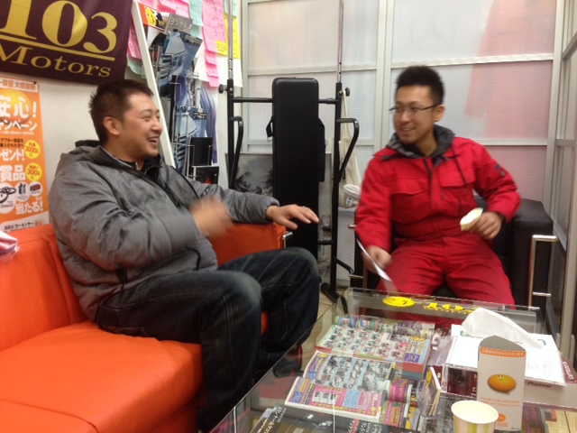 お休み明けなトミーモータース★☆彡ランクル アルファード ハマー レンタカー_b0127002_19143038.jpg