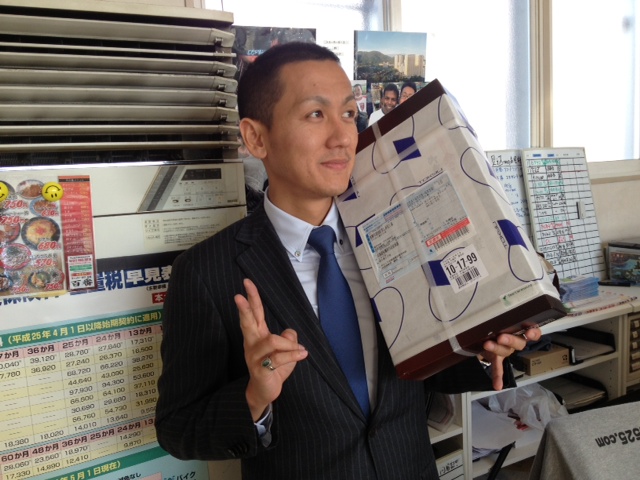 お休み明けなトミーモータース★☆彡ランクル アルファード ハマー レンタカー_b0127002_19504018.jpg