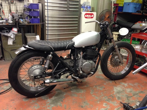 CB400SSカスタム みっつん号見えてきた!_a0164918_20155285.jpg