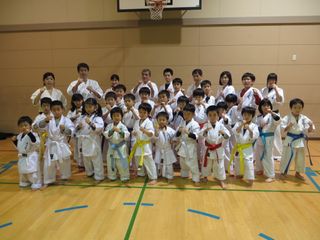 西町教室 稽古納めで1000本突き!_c0118332_23205462.jpg