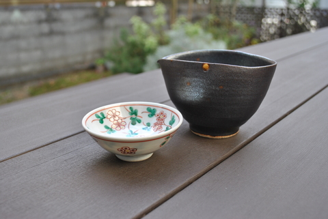 坂場圭十 呉須赤絵花文盃_c0204333_23122090.jpg