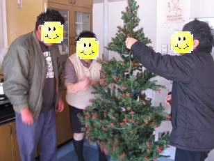 クリスマスツリー　（地域活動支援センター）_d0240648_1735513.jpg