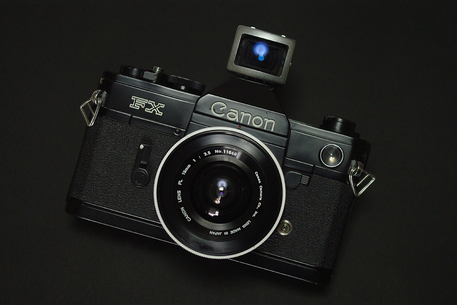 ② 希少な黒色のFX Canon FX black フィルムカメラ