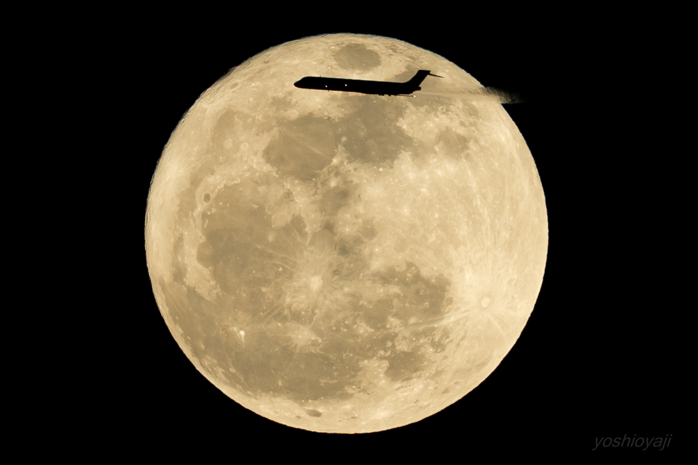 13年の月と飛行機 おやじくん乗り物写真