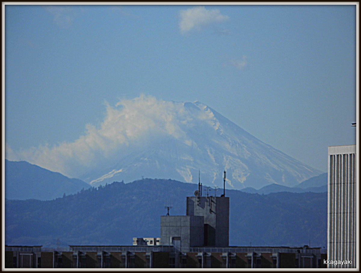 富士山と定点観測の山_e0206242_1405173.jpg