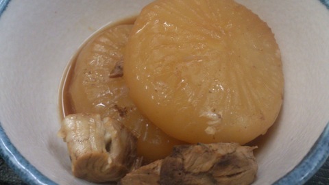 今が旬!寒ブリからブリ大根、照り焼き、そしてお刺身ができました。_d0182179_2092832.jpg