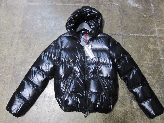 DUVETICA ・・・ Dionisio Due (BLACK) 定番人気の1枚が入荷です~★★★_d0152280_2001234.jpg