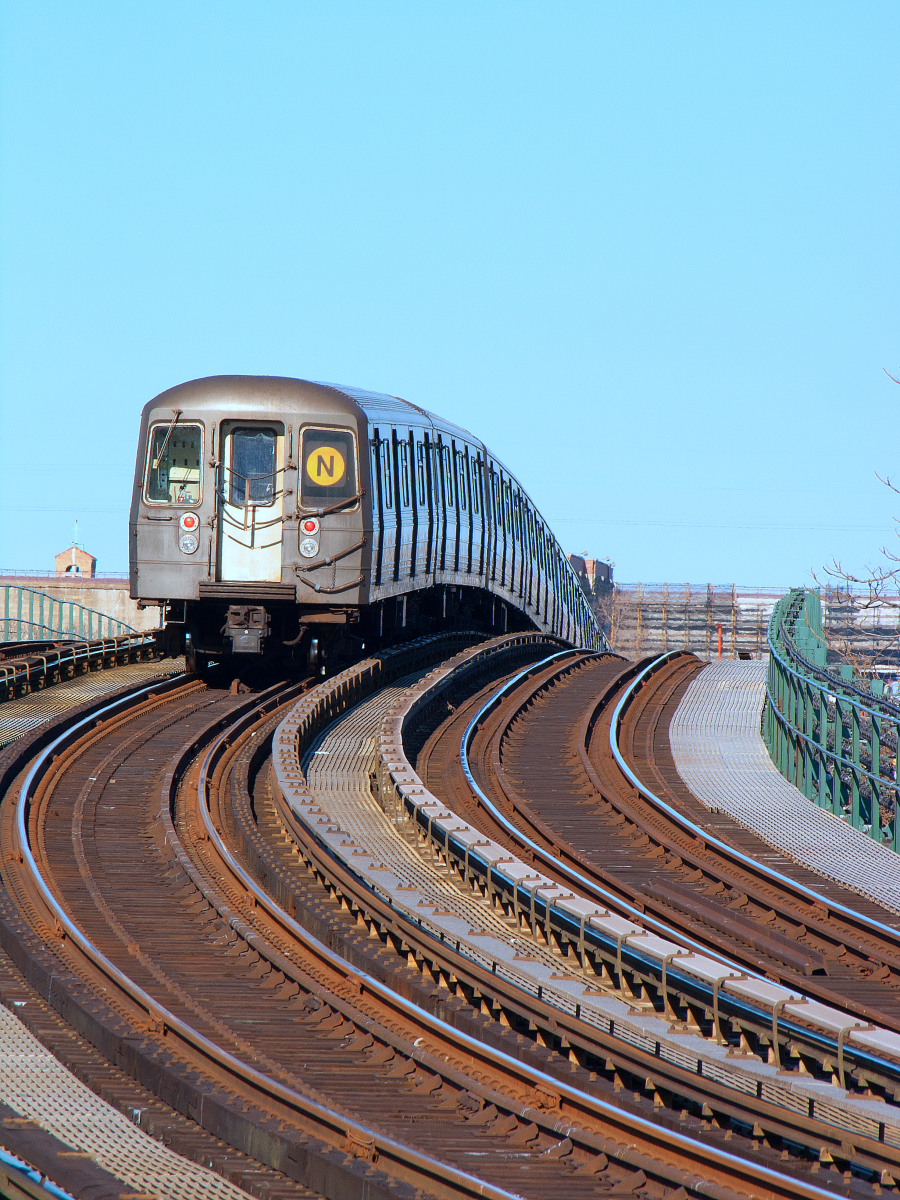 N Line_a0274805_6221017.jpg