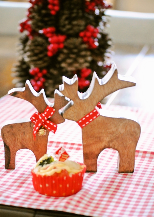 【クリスマスおやつ】ツナマヨカップケーキと今年のツリー_d0104926_00185961.jpg