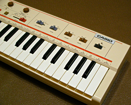 Casio Casiotone MT-40 : retro designed music store organ69