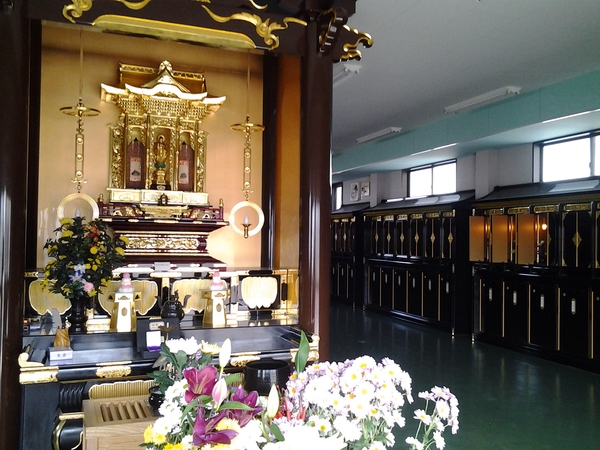 伊勢堀院 室内納骨堂の紹介_c0290191_19104079.jpg