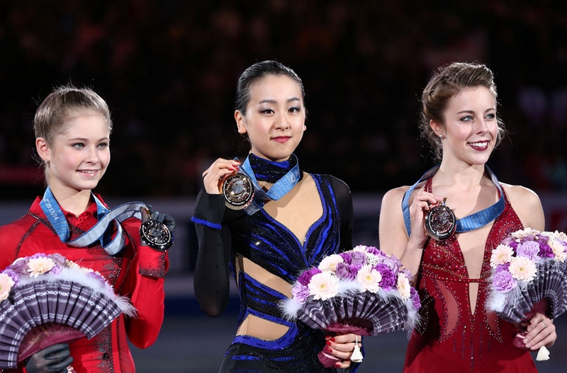 浅田真央選手が優勝、ファイナル通算4勝目を飾る　－2013年グランプリファイナル・女子シングル（その1）_b0038294_101527.jpg