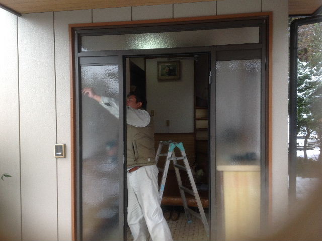 玄関ドア入れ替え工事_f0031037_19485874.jpg