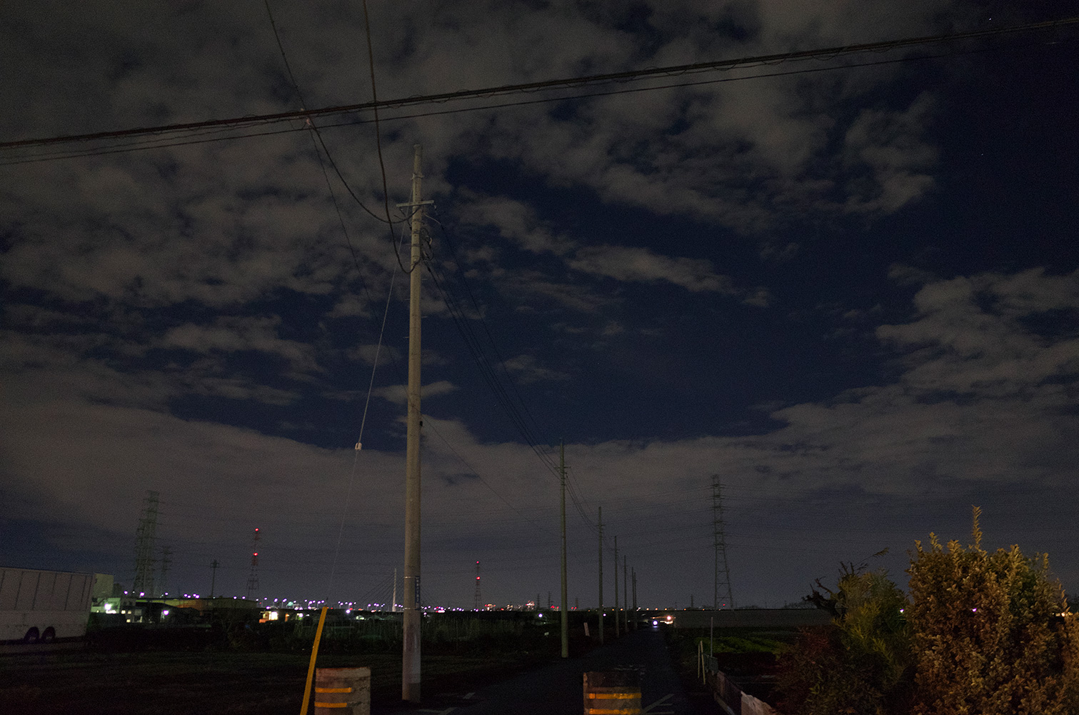 雨上がりの夜_f0121181_1274313.jpg