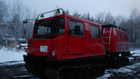 新しい雪上車_e0120896_08254222.jpg