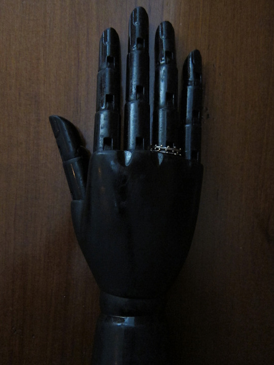 黒い手のアンティーク Hiroe Jewelryつくり