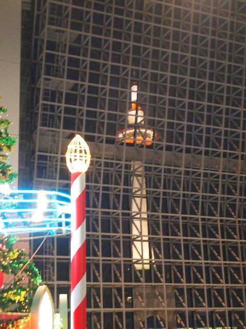 京都駅前のクリスマスツリー_c0224123_2533339.jpg