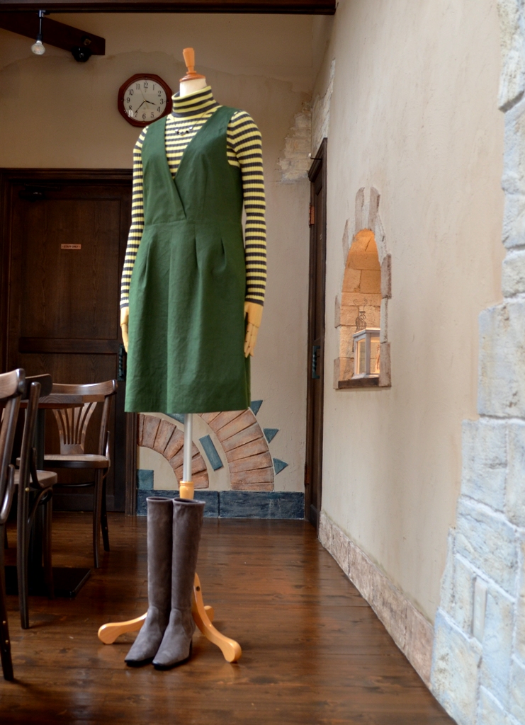 ”レザータッチのJumper-skirt Style\"_d0153941_163418.jpg