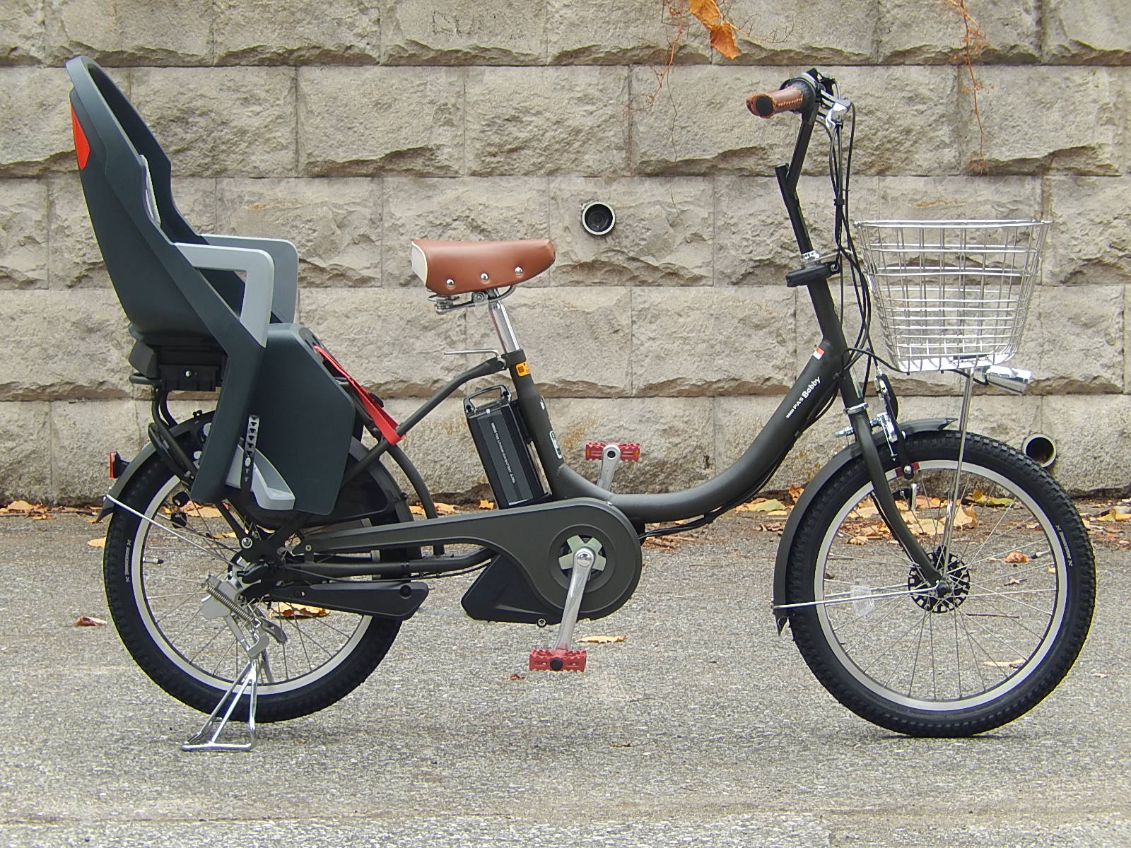 12月23日 渋谷 原宿 の自転車屋 FLAME bike前です_e0188759_1132929.jpg