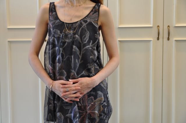 お花柄 と DRIES VAN NOTEN ._b0110586_12172562.jpg